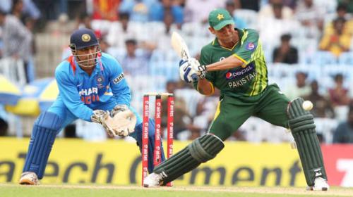 Younis Khan to open for Pakistan against India 