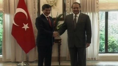 PM Nawaz meets Turkish counterpart  Davutoglu