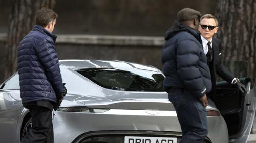 007 gets licence to eat in Rome