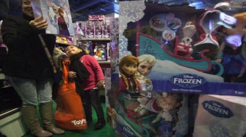 Disney feeds 'Frozen' frenzy with news of sequel