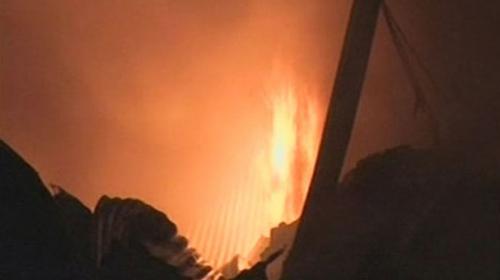 Firefighters extinguish blaze at Karachi garments warehouse
