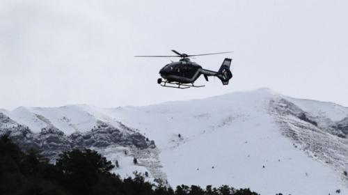 Remains of victims being airlifted from French Alps crash site