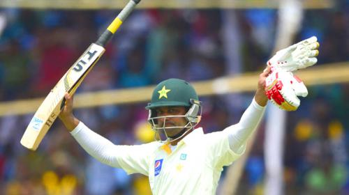 Hafeez scores double-ton as Pakistan build 205-run lead 