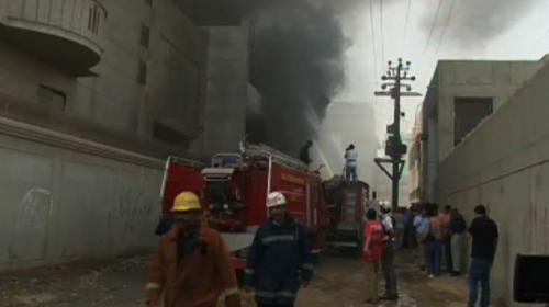 Garment factory catches fire in Karachi 