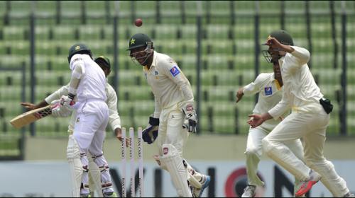 Pakistan players fined for slow over-rate