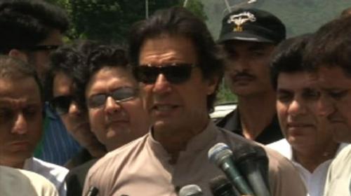 Karachi situation cannot improve without depoliticising police: Imran 