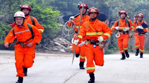 Ship carrying over 400 people sinks in China’s Yangtze