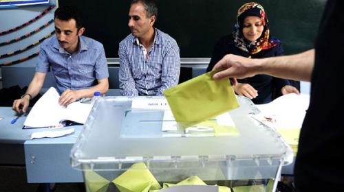 Turkey votes as Erdogan eyes reinforced powers