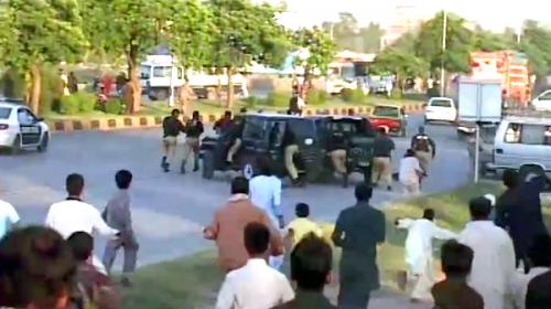 Police shooting: Relatives of deceased brothers protest on Islamabad Expressway