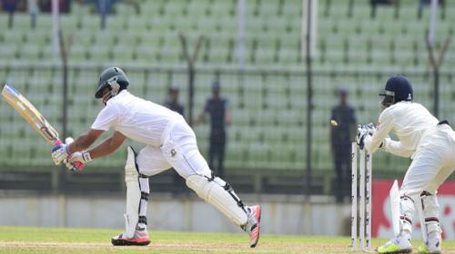 Tamim on pole as rain wrecks India-Bangladesh Test