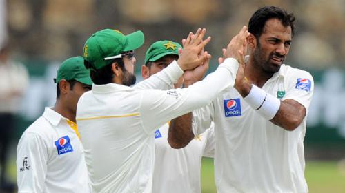 Silva, Sangakkara defy Pakistan in first Test