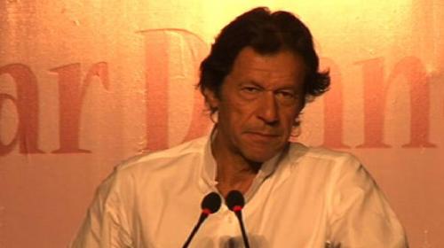 Imran slams govt over excessive load-shedding in Ramazan