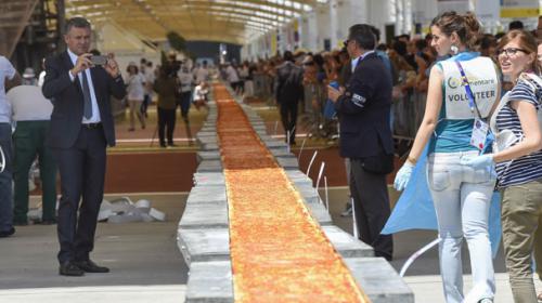Italy dishes up world record with longest ever pizza
