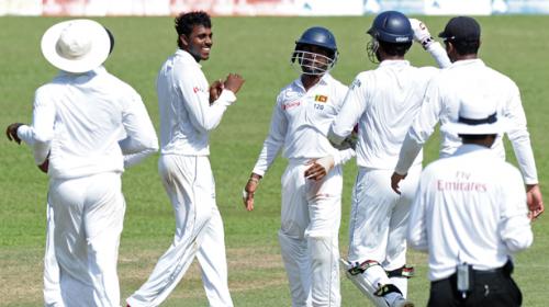 Kaushal, Prasad skittle Pakistan in second Test