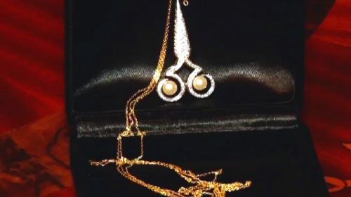 Gilani returns Turkish first lady’s diamond necklace 