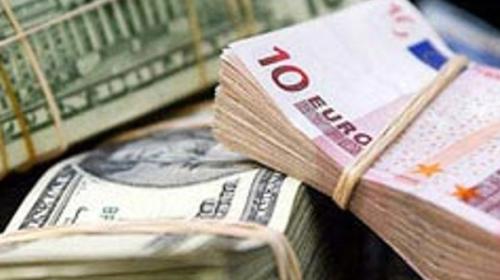 Euro lifts as hopes mount for Greek crisis resolution