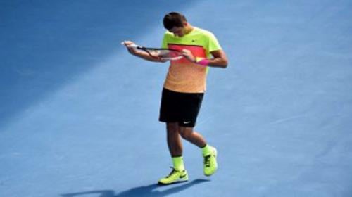 Tomic toppled, Karlovic advances at Newport