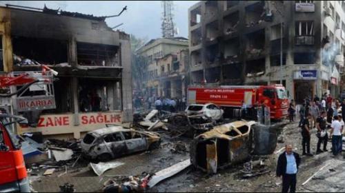 28 dead in suicide attack in Turkey border town