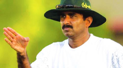 Miandad urges Pakistan to chase consistency