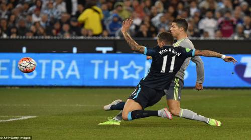 Ronaldo dazzles as Real Madrid rip Man City apart