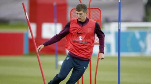 Ferdinand advises Stones to choose United over Chelsea