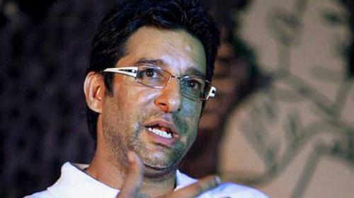 Wasim Akram's vehicle fired upon in Karachi