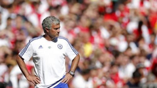 Champions Chelsea resist temptation to spend