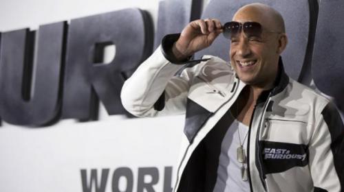 Dinosaurs, fast cars spur Universal Pictures to world record box office