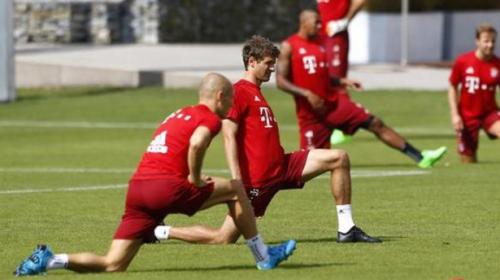 Champions Bayern set sights on record fourth straight title