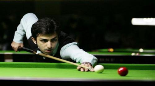 Advani, Yee wins clinch World 6 Red Snooker titles