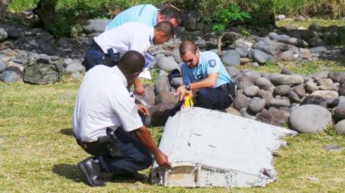 France confirms wing part found on Reunion is from MH370