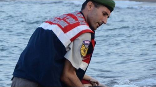 Turkish policeman who found Aylan says: 'I thought of my own son'