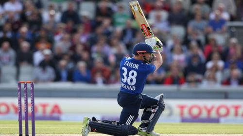 England bat against Australia in 5th ODI