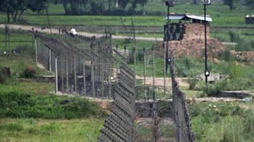 Pakistani soldier killed by Indian firing at LoC