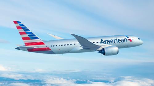 American Airlines halts flights at major hubs over tech issues