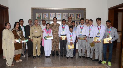 Special Olympians meet Army chief 