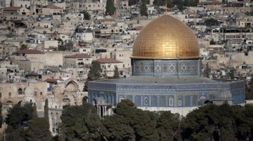 Violent clashes rock al-Aqsa mosque in East Jerusalem