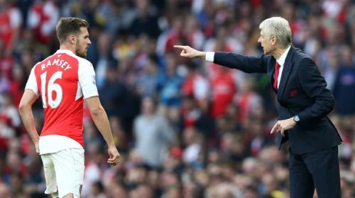 Arsenal bulldoze Man Utd to give Wenger solace
