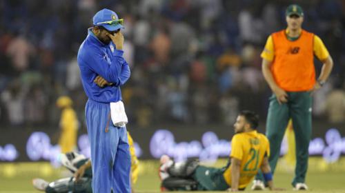 South Africa rout India, win T20 series after crowd trouble