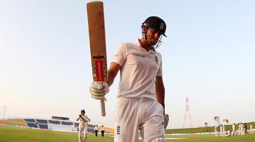 Bell, Mushtaq praise brilliant Cook