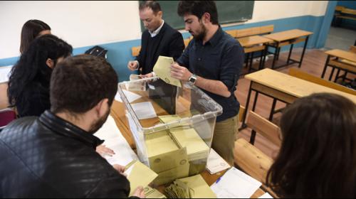 Erdogan’s AKP regains majority in stunning election comeback