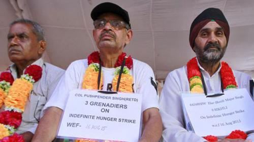 Indian military veterans return medals to protest BJP govt policies