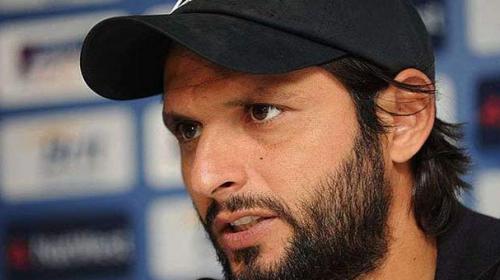 Afridi gets warning from PCB over 'policy statement'