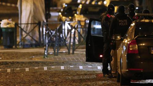 Arrests in Brussels raids but Paris suspect still on run