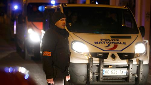 Object ‘resembling’ explosives belt found in Paris suburb
