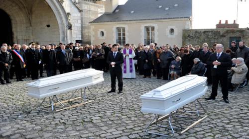 France begins burying victims of Paris attacks