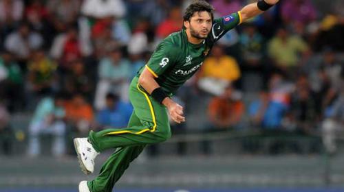 England score 172-8 as Afridi sets Twenty20 record