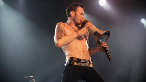 Stone Temple Pilots singer Scott Weiland dead at 48
