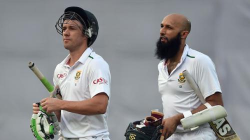 Gritty South Africa defy India in fourth Test