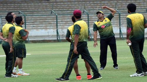 Wasim awaits India’s ‘yes’ on cricket series